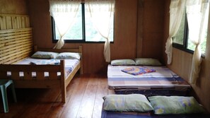 Regular Rooms for 2 | In-room safe, rollaway beds, bed sheets - Ramons Native Homestay and Restaurant (Banaue)
