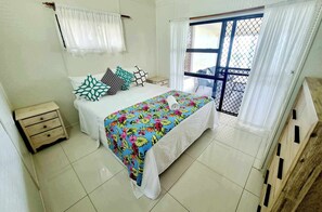 Family Bungalow, 2 Bedrooms, Lagoon View, Beachfront