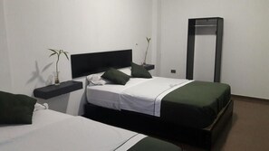 Free WiFi, bed sheets - Hotel Central (Tarapoto)