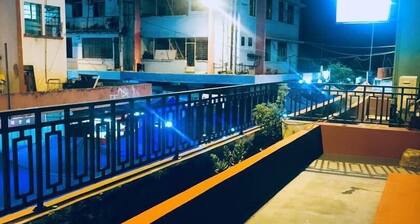Step In Lodge - Hostel