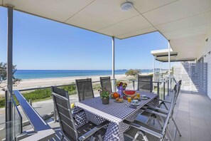 Apartamento Deluxe, 2 habitaciones, vistas al mar | Balcón
