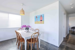 Deluxe Apartment, 3 Bedrooms, Ocean View | Desk, blackout curtains, iron/ironing board, cots/infant beds