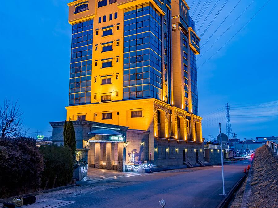 Front of property – evening/night