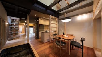 Private Vacation Home (MARUYA) | Private kitchen | Fridge, electric kettle