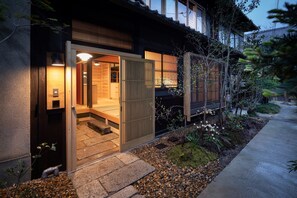 하우스 (Private Vacation Home (KAGIYA)) | 외관