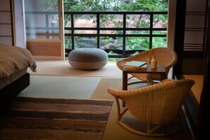 Junior Suite (CHAYA 201) | Bathroom | Free toiletries, hair dryer, slippers, electronic bidet - Hotel Koo OotsuHyakucho (Otsu)