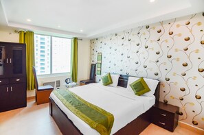 Iron/ironing board, free WiFi, bed sheets