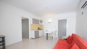 Standard Apart with Road View  | Oturma alanı