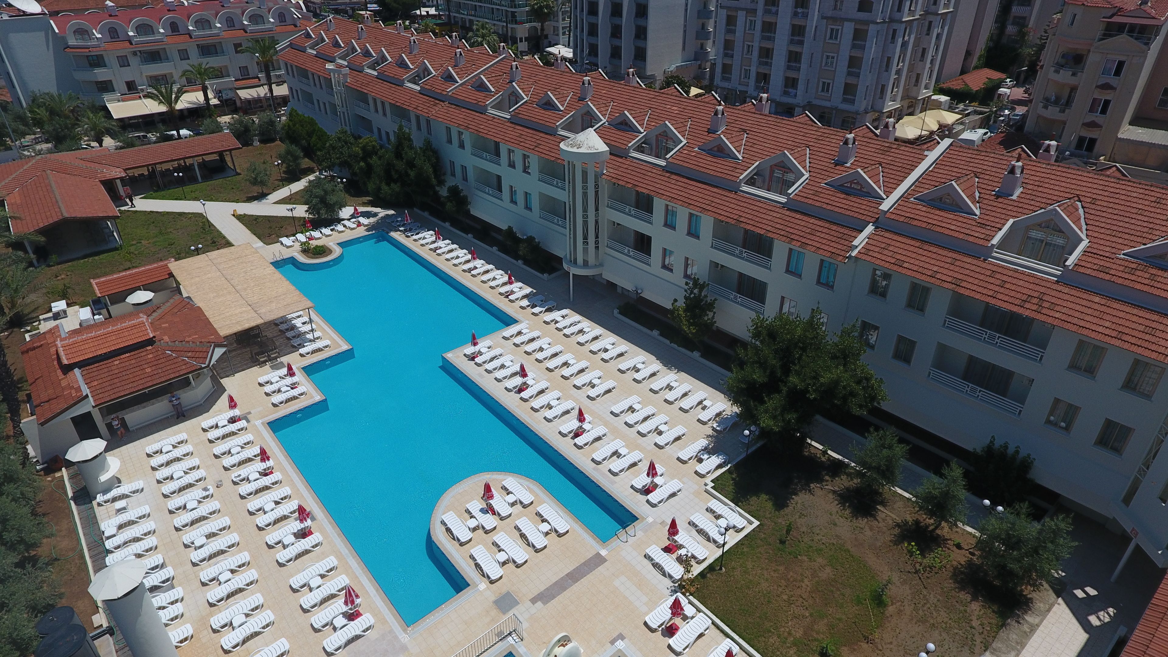 Outdoor pool, pool umbrellas, sun loungers