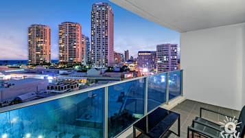 Căn hộ, 2 phòng ngủ, quang cảnh một góc biển | Hiên