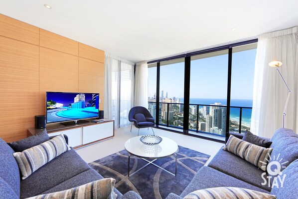 4 Bedroom Sub Penthouse | Living area | LCD TV - Oracle Resort, Broadbeach - Q Stay (Broadbeach)