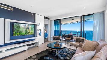 Premium Apartment, 3 Bedrooms, Ocean View | Living area