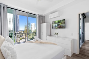 Apartemen, 2 kamar tidur | Didekorasi berbeda-beda dan dilengkapi dengan perabotan berbeda-beda