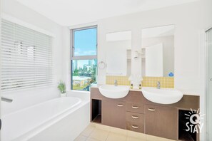 3 Bedroom Apartment  | Bathroom