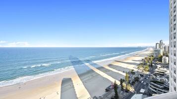 Ático, 3 habitaciones, vistas al mar | Vistas desde la habitación