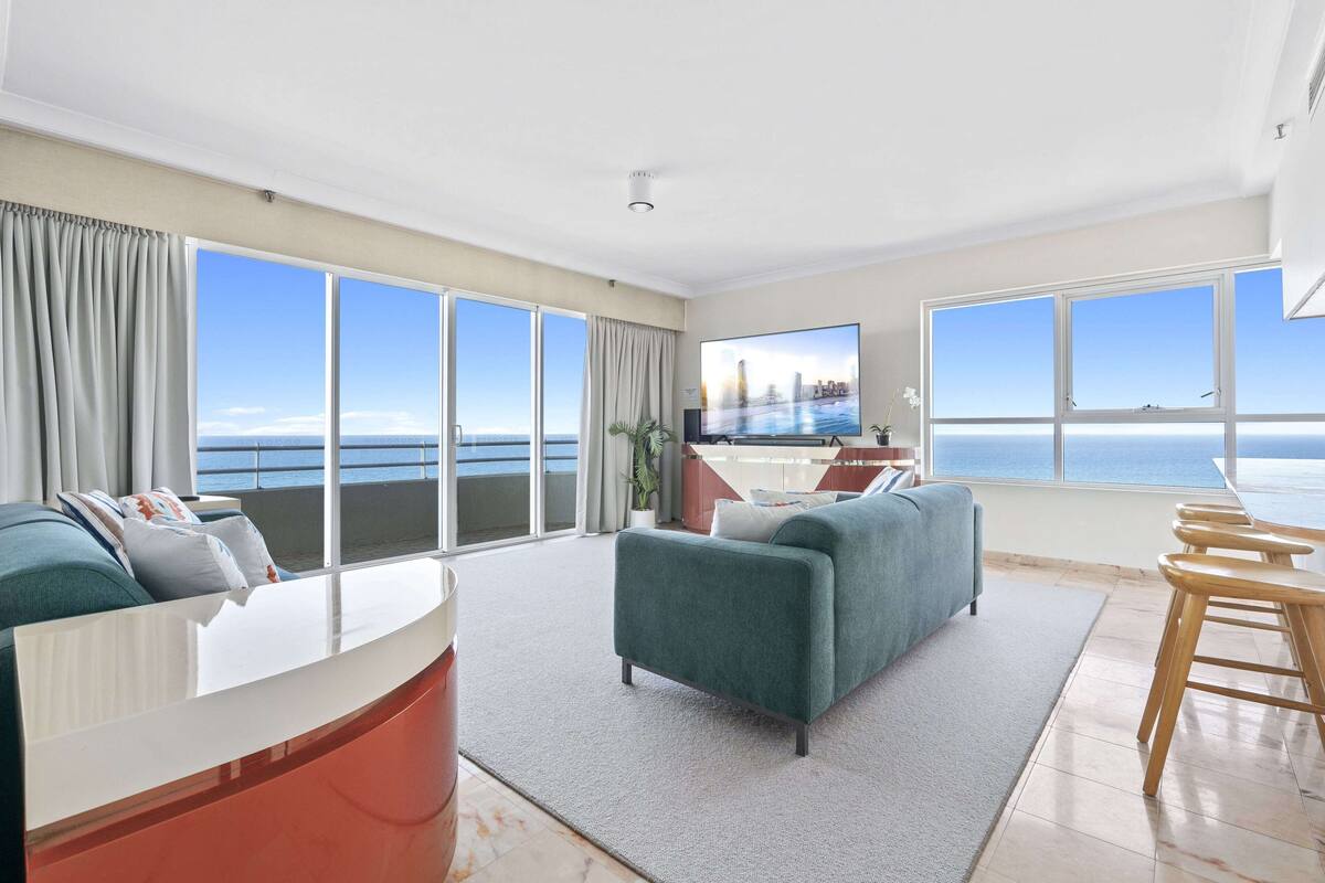 Penthouse, 3 Bedrooms, Ocean View | Living area