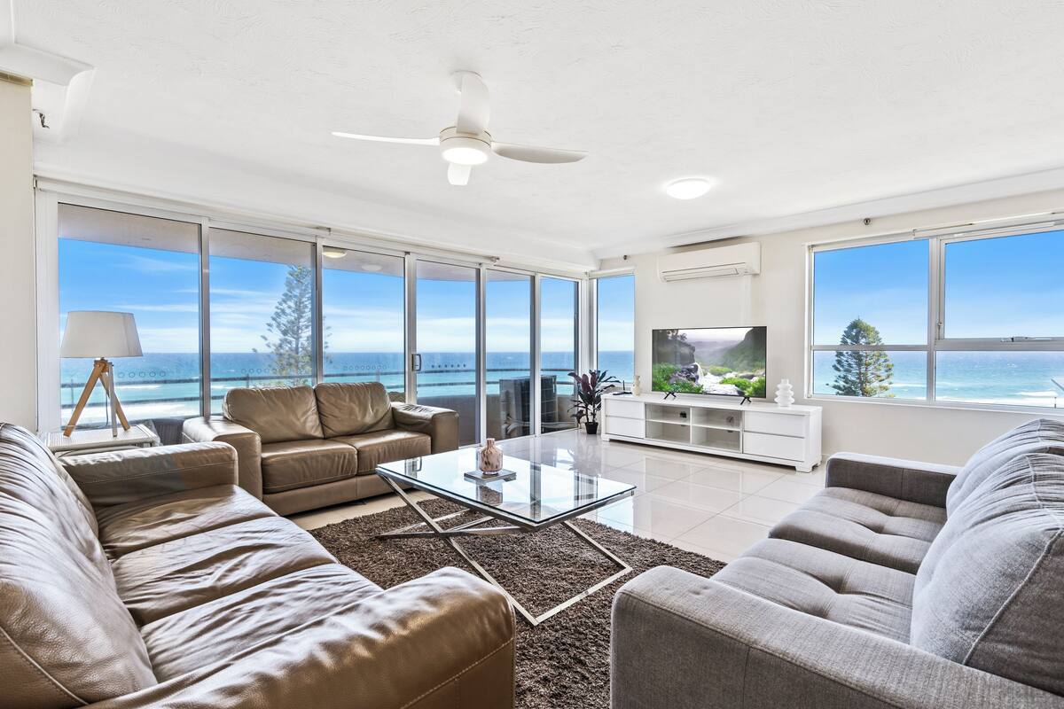 Apartment, 2 Bedrooms, Ocean View | Living area