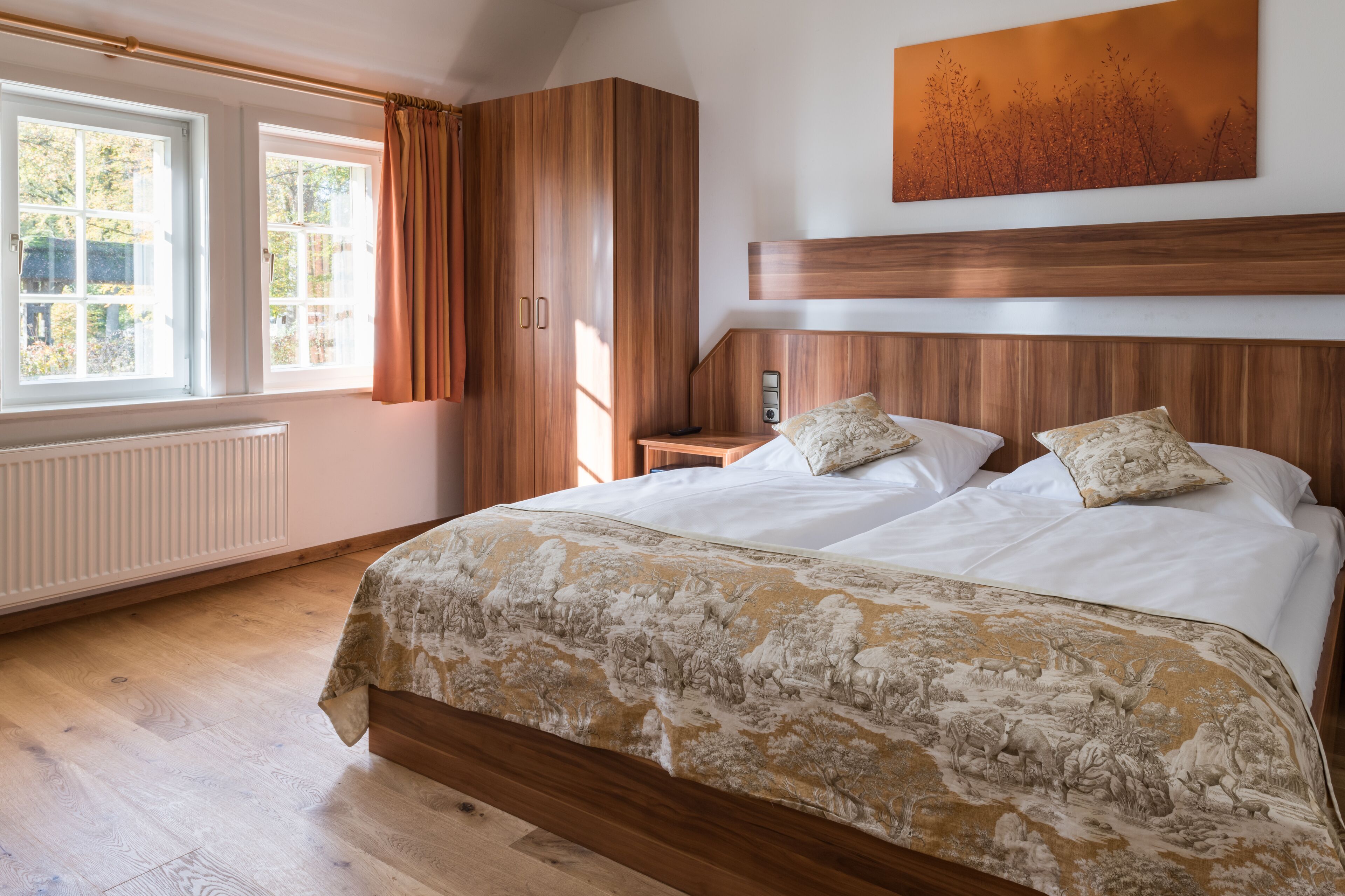 2 bedrooms, hypo-allergenic bedding, individually decorated