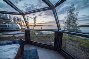Arctic Glass Igloo (Lake Side) | Utsikt från rummet