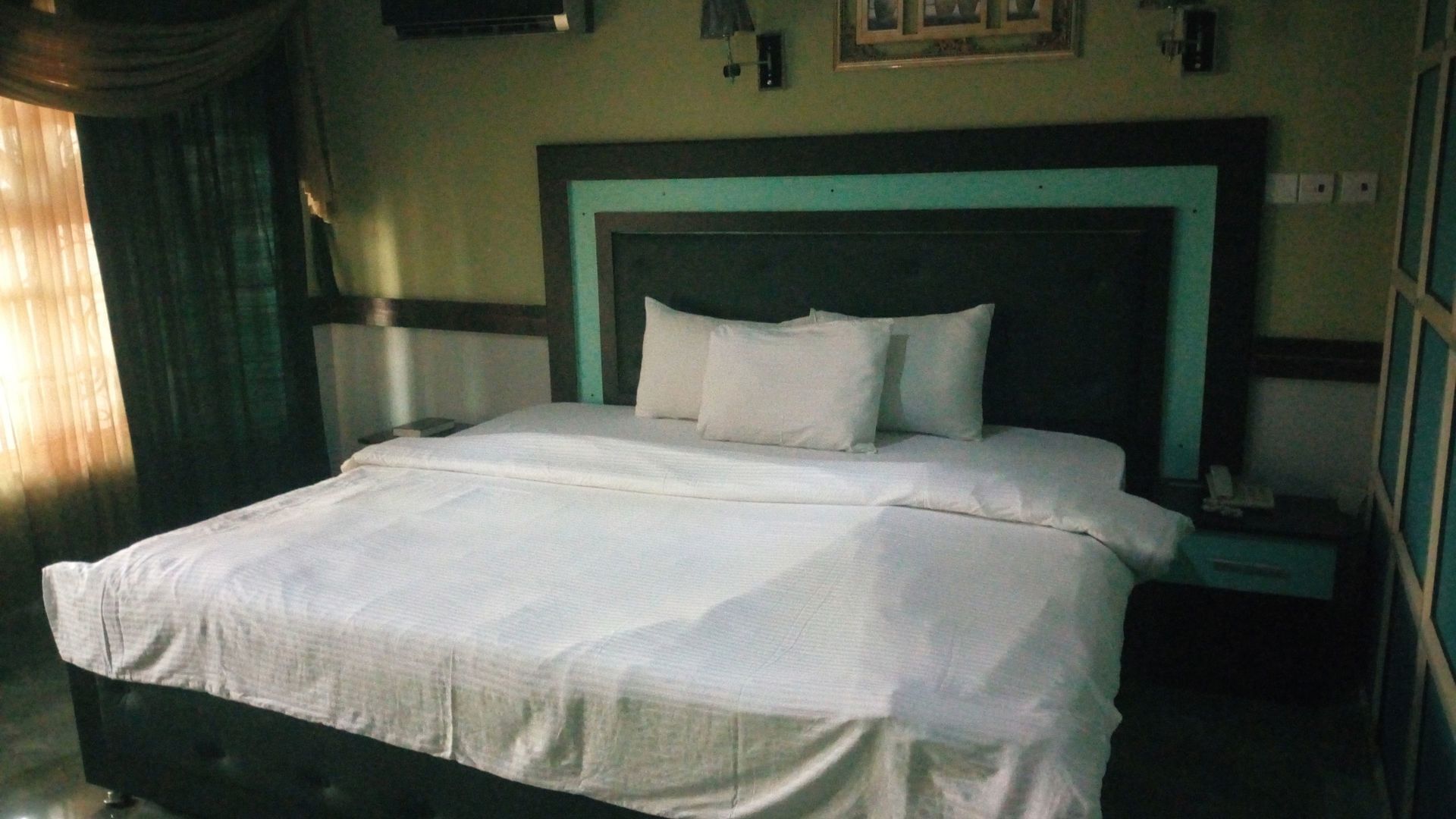 Desk, free WiFi, bed sheets