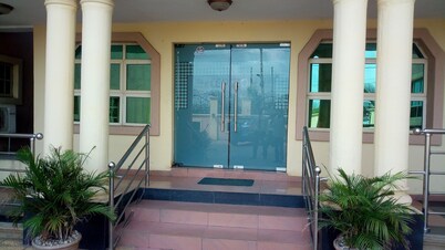 Brighton Hotel and Suites