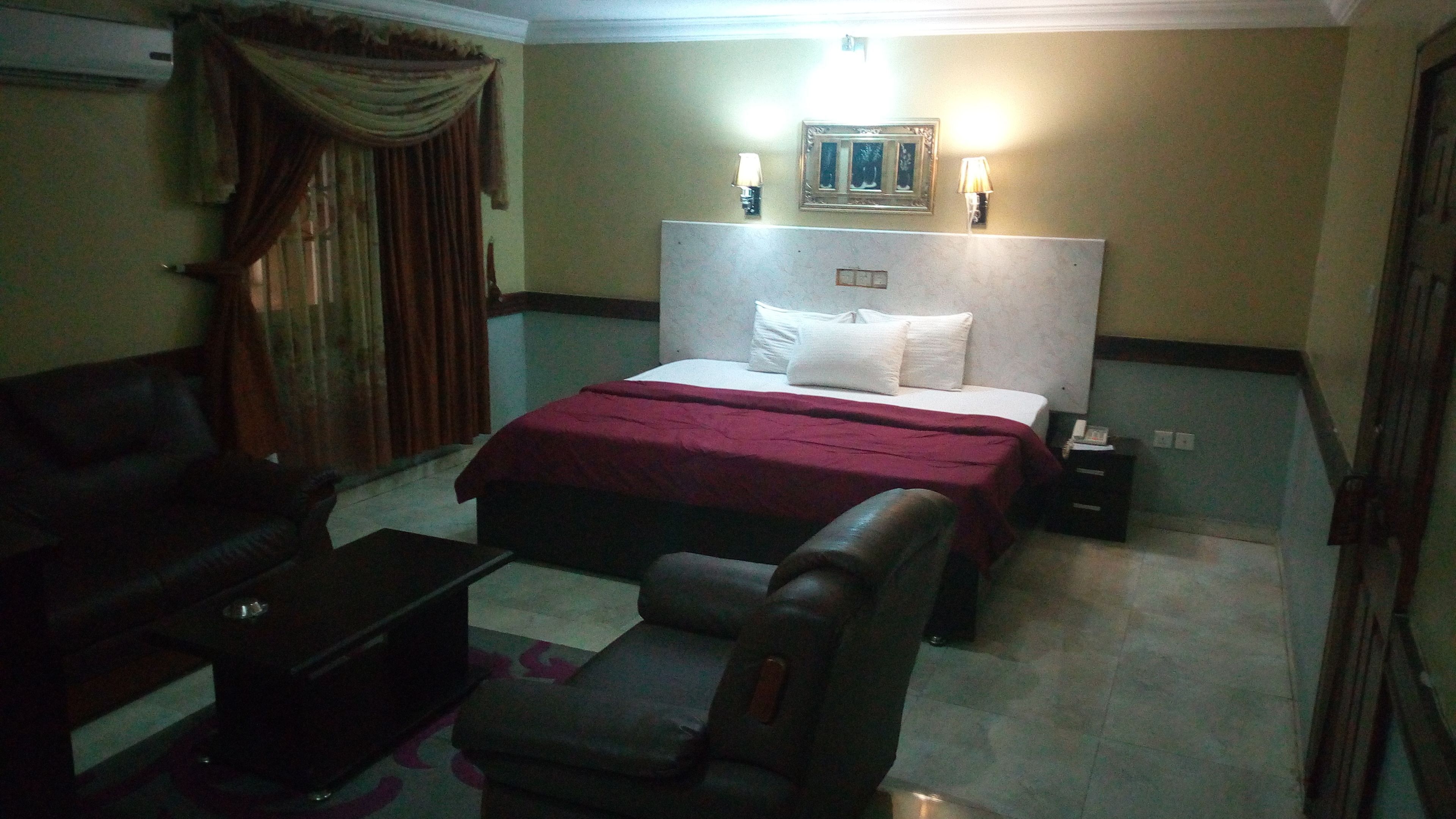 Desk, free WiFi, bed sheets