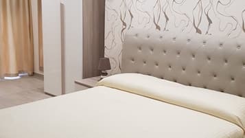 Comfort-Doppelzimmer | Schreibtisch, Zustellbetten, kostenloses WLAN