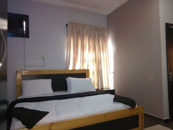 Chambre Standard | Bureau, Wi-Fi gratuit, draps fournis