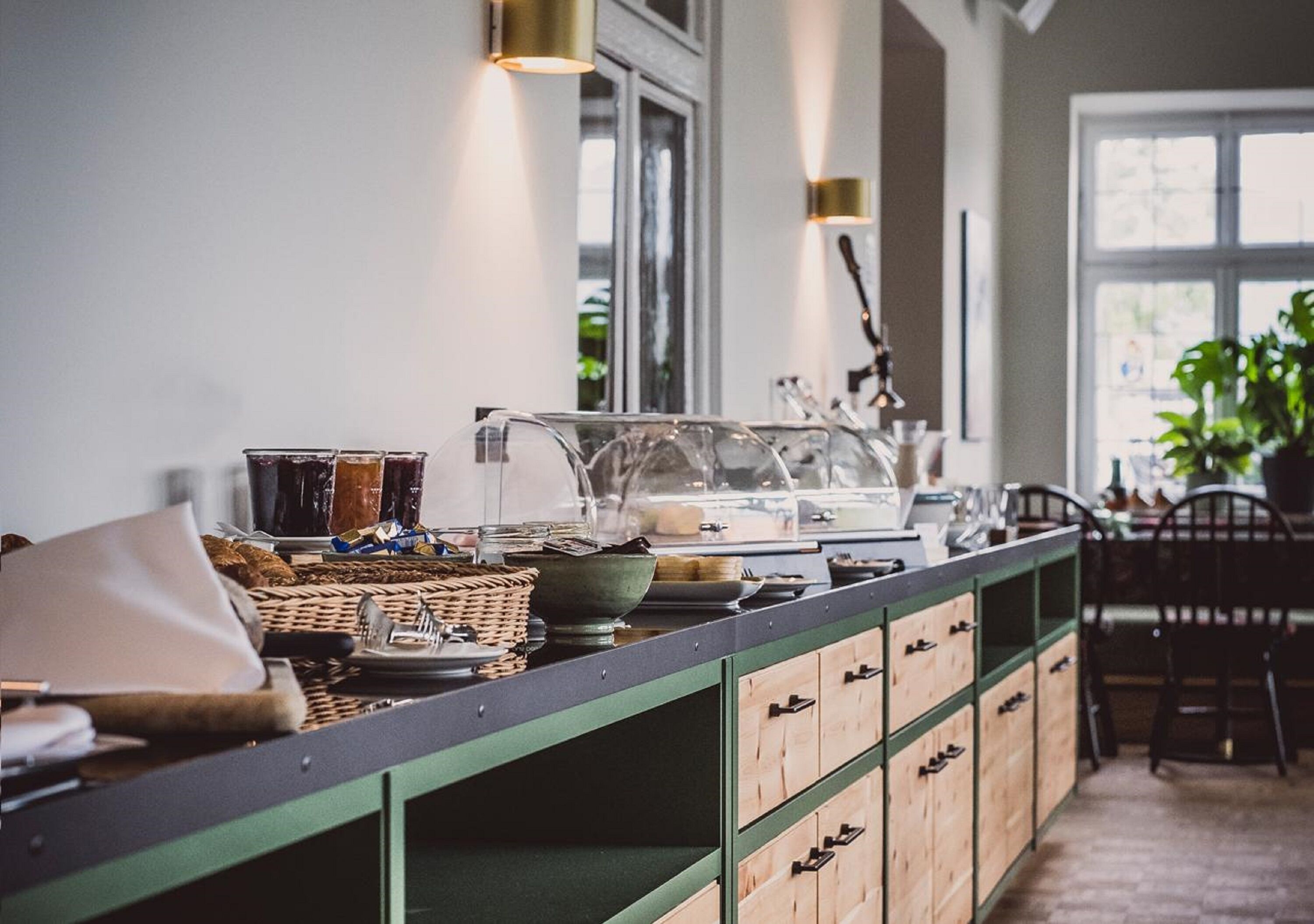 Tägliches Frühstücksbuffet gegen Gebühr