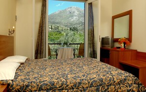 Standard Twin Room, 2 Single Beds, Mountain View | View from room