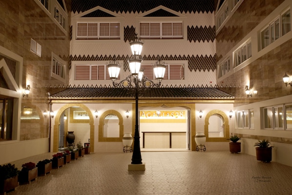 Terrace/patio - Hotel Las Acacias (Puente Genil)