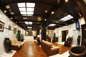 Lobby sitting area - Hotel Las Acacias (Puente Genil)