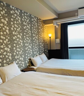 Superior Twin Studio | Desk, blackout curtains, iron/ironing board, free cots/infant beds - Kyoto Sanjo Ohashi (Kyoto)