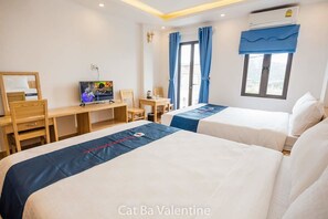 Deluxe Room | 1 bedroom, premium bedding, down comforters, minibar