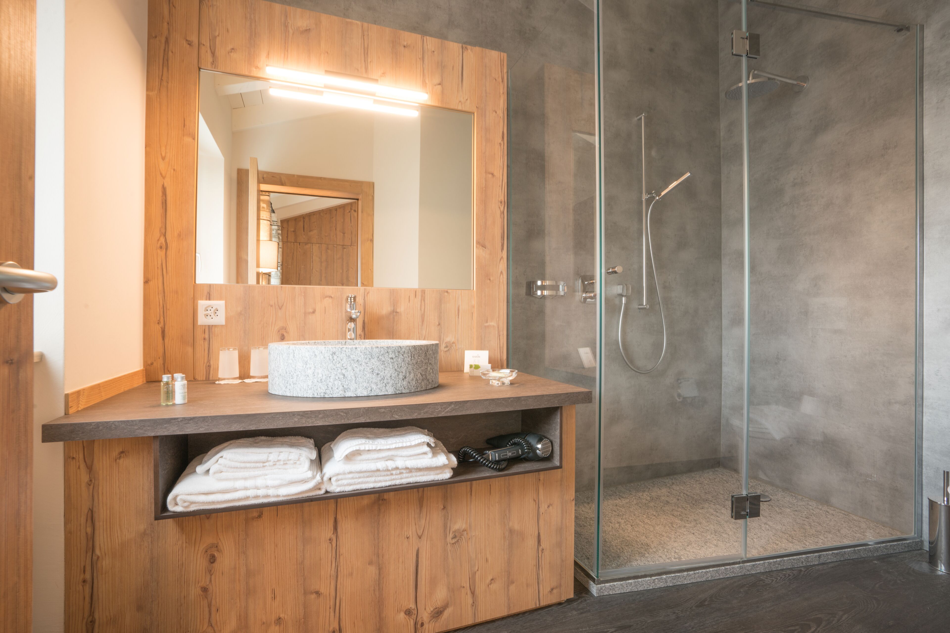Apartment, Mountain View (Varuna) | Premium bedding, down comforters, in-room safe, desk