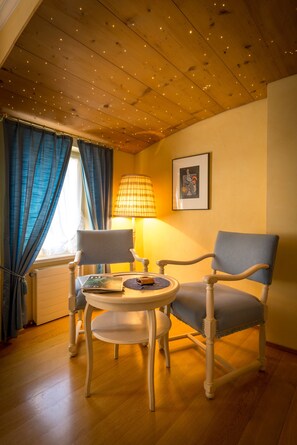 Junior Suite | Premium bedding, down comforters, in-room safe, desk