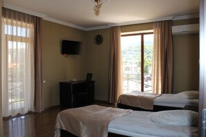 1 bedroom, premium bedding, desk, blackout drapes