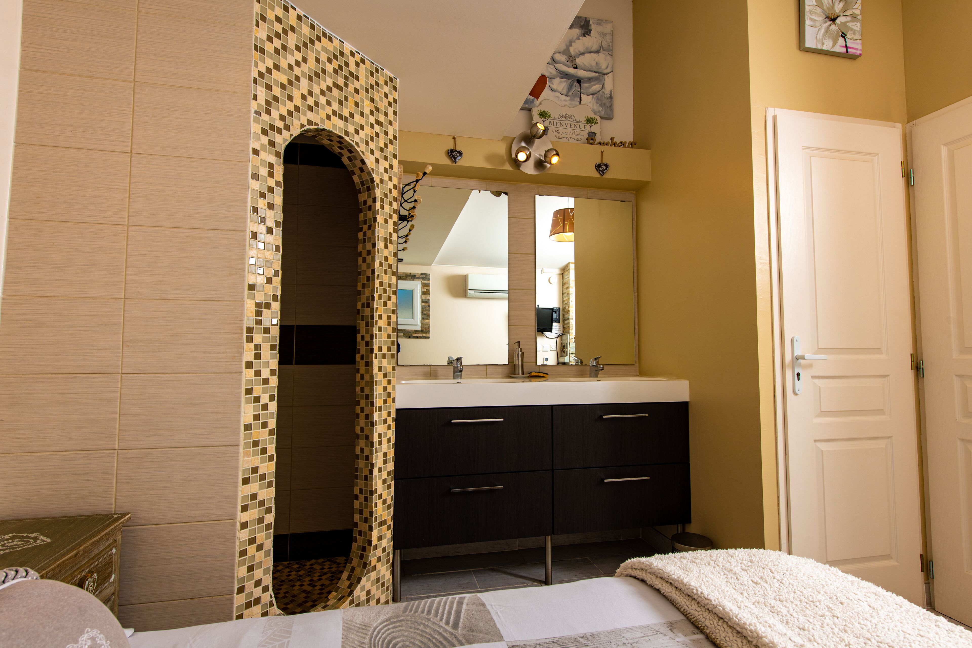 開放式客房, 1 間臥室 | 浴室 | 淋浴設備、免費盥洗用品、毛巾