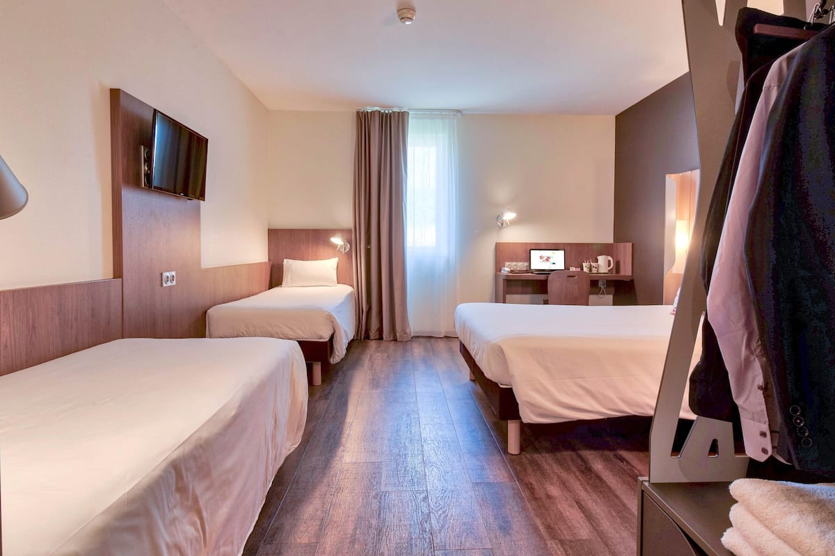 next generation, room, multiple beds | desk, soundproofing, iron/ironing board, free cots/infant beds