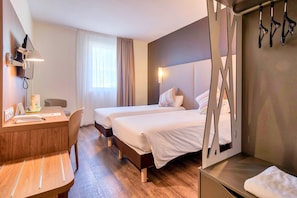 Standard Room, 2 Twin Beds | Desk, soundproofing, iron/ironing board, free cribs/infant beds