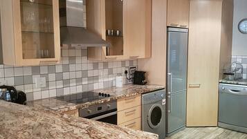 Luxury Apartment, 2 Bedrooms, Garden Area | Private kitchen | Full-size fridge, microwave, oven, stovetop