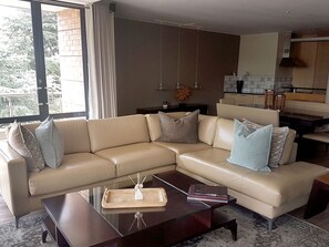 Living area - Weom Apartments (Sandton)