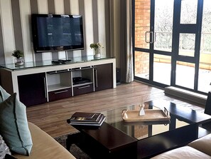 Living area - Weom Apartments (Sandton)