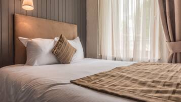Double Room (Shoebox) | Premium bedding, minibar, in-room safe, desk
