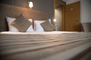 Comfort Double Room (Cozy) | View from room - Hôtel de l'Ange (Nyon)