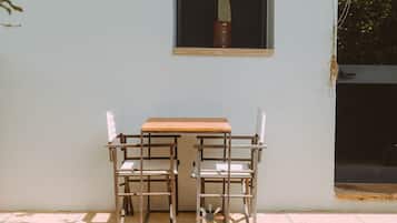 Individually decorated, individually furnished, desk, soundproofing