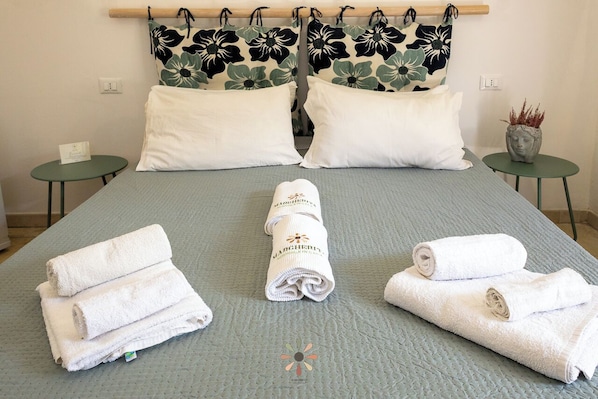 Individually decorated, individually furnished, desk, soundproofing - Tenuta Margherita (Nardò)