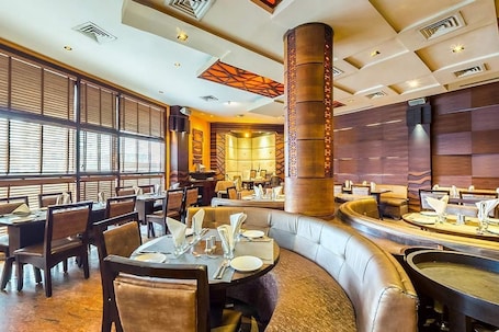 Restaurant. Hotel Nandan