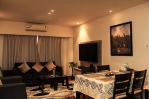 高档床上用品、客房内保险箱、隔音、熨斗/熨板