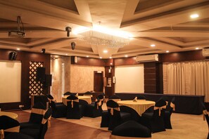 Banquet hall - Hotel Tea County (Dibrugarh)
